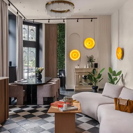 Reset In So Soho Collection Aparthotel 4*