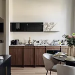 Ξενοδοχείο με διαμερίσματα Reset In So Soho Collection 4*